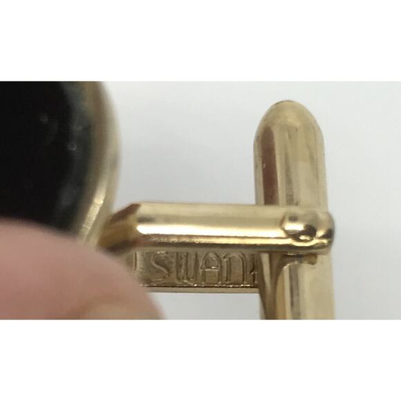 Vintage Signed Swank Goldtone and Black Leverback Cufflinks - Picture 4 of 4